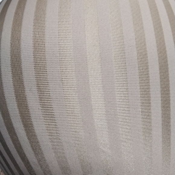 Playtex Secrets Perfectly Smooth Bra.  Size  42DD - Picture 3 of 5